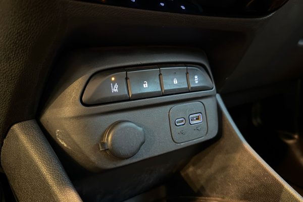 WhatsApp Image 2025-12-10 at 16.45.53 (1)